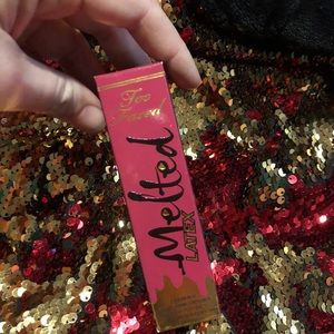Too faced melted matte Hot Mess